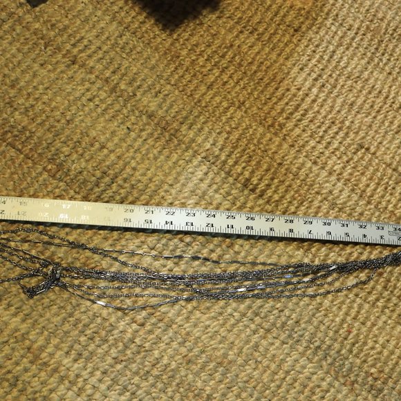 Vintage Multi 8 strand silver necklace with leaf clasp - Picture 3 of 7